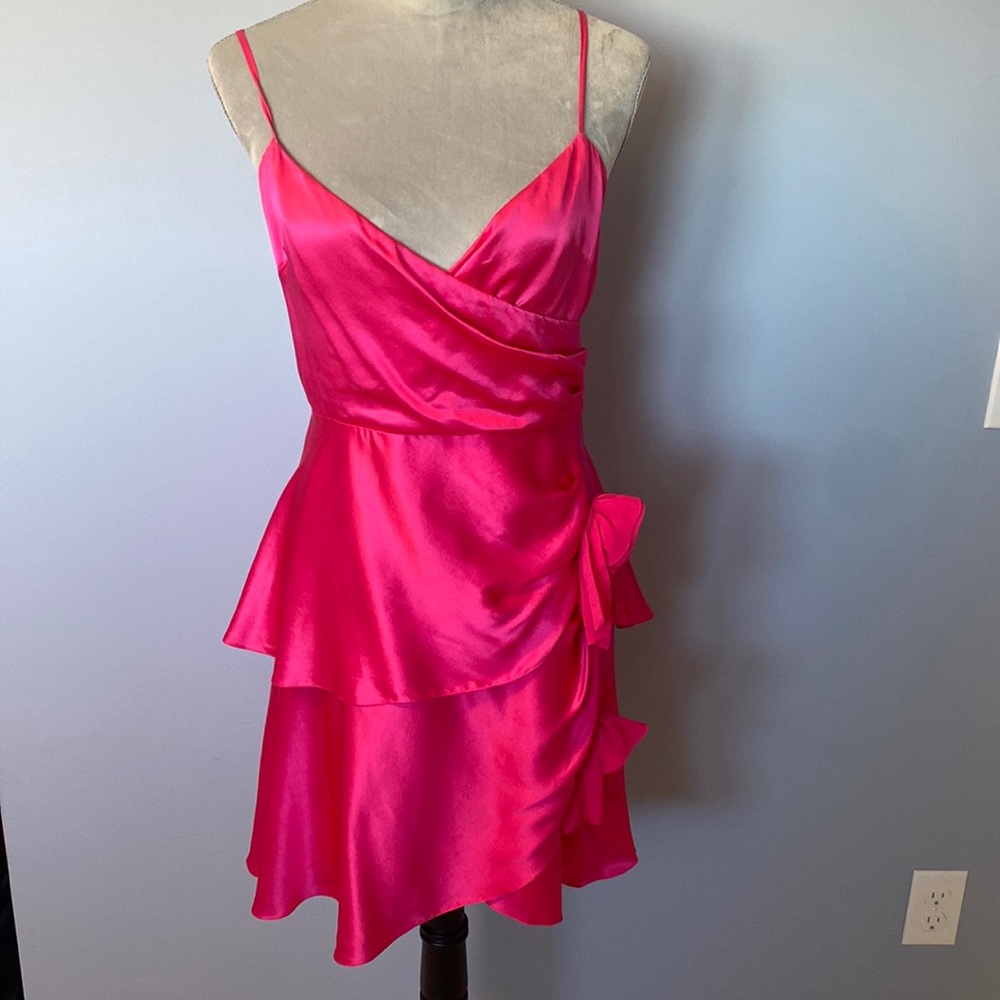 Betsey Johnson PINK SILK Dress! 💕 Adjustable straps